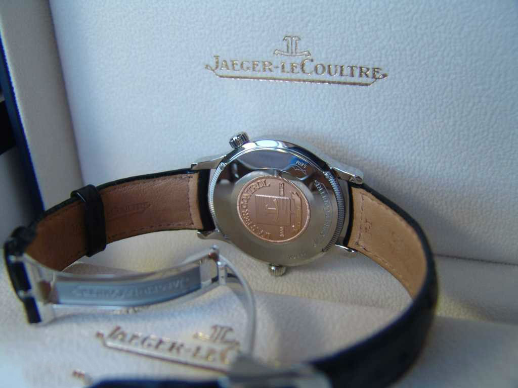 积家手表在韩国买有折扣嘛,在英国买手表比国内便宜吗