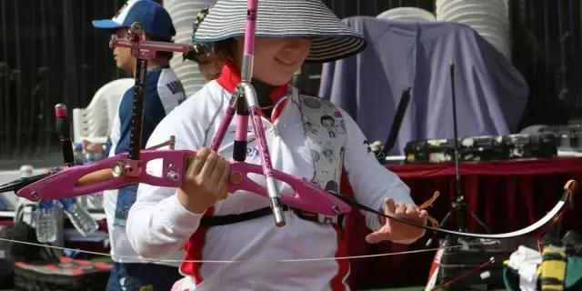 反曲弓怎么轻松上弓弦,反曲弓上弓教程