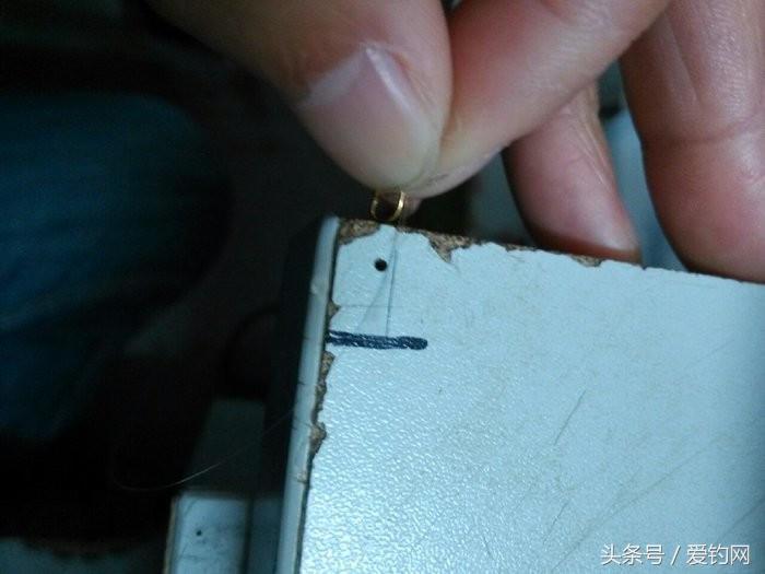 爆炸鱼钩的绑法图解教学,双钩鱼钩8字环的绑法图解