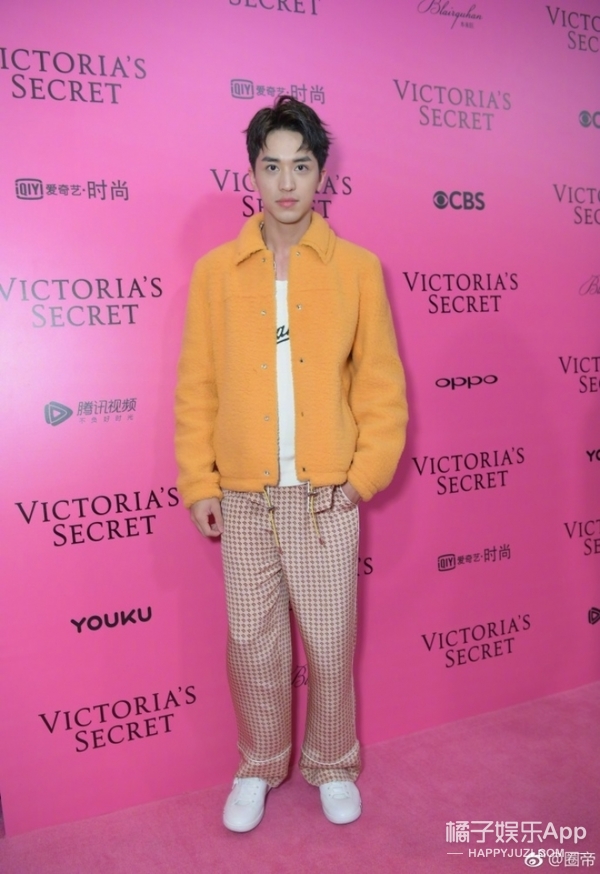 年薪百万的p图大师 (年薪100万的p图大师)