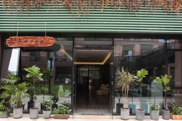 每小时卖出200+盒，这款海归男硕士研发的人气曲奇