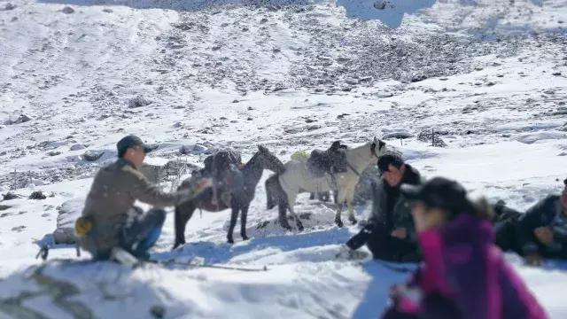 乌孙古道天堂湖在琼库什台吗,乌孙古道天堂湖到黑英山多远