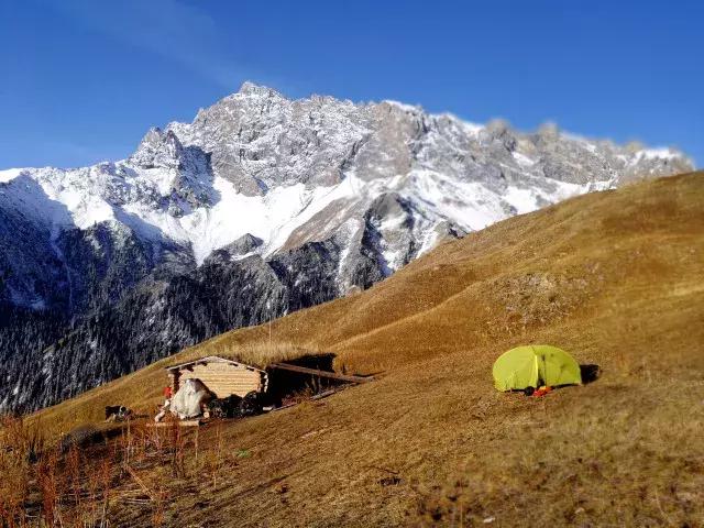 乌孙古道天堂湖在琼库什台吗,乌孙古道天堂湖到黑英山多远