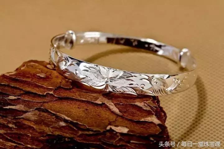 女人必买的金银镯,女人银手镯推荐