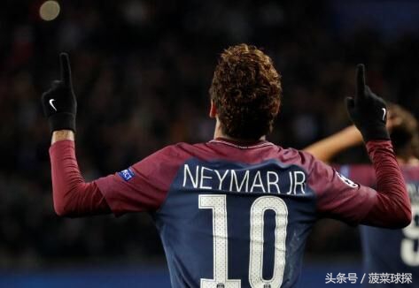 梅西超越罗纳尔多创造欧冠纪录,叫板梅西