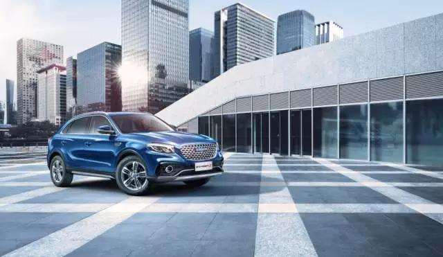 和梅赛德斯奔驰一样内饰的国产车,比奔驰奥迪宝马还上档次的车