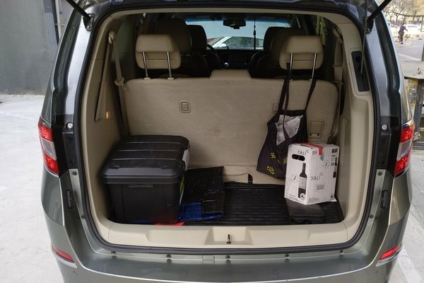 2011款别克gl83.0二手价格,2021款别克gl8空间大吗