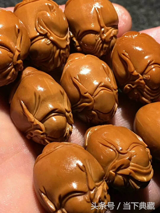 橄榄核老油核手串价格,橄榄核手串油核包浆快吗