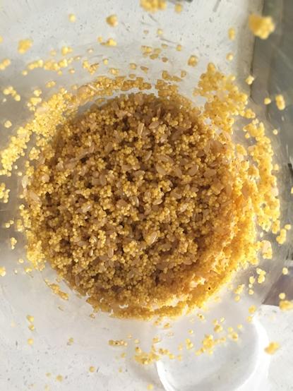 冬钓鲫鱼饵料好还是蚯蚓好用,邱老师冬钓鲫鱼饵料配方视频