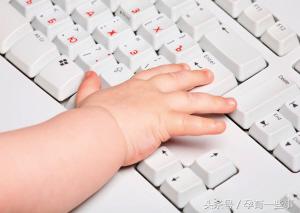 怎么锻炼宝宝的手指6-12个月,周岁宝宝怎么训练手指