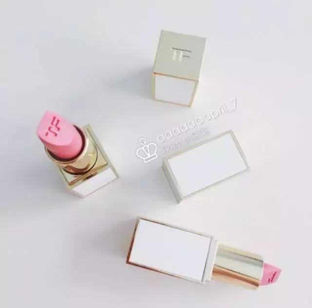 akfm系列哪支口红最好看,第一次买口红买几支