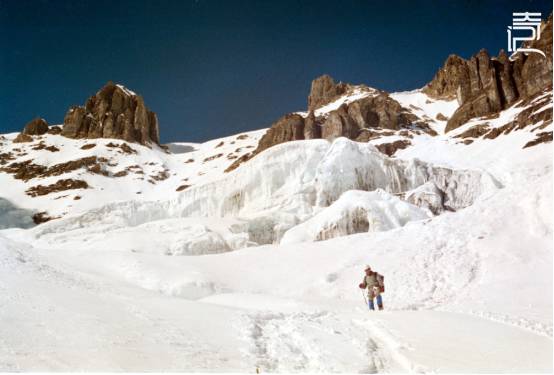 17名登山队员攀登神山全部遇难,消失的登山队