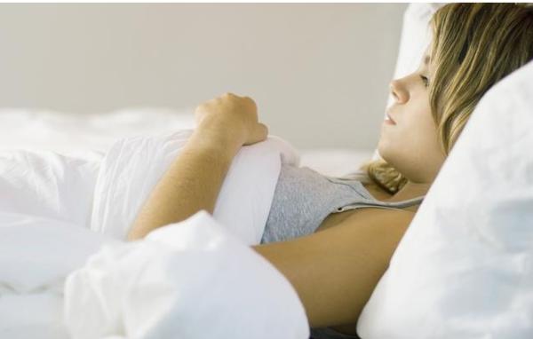 顺产为什么会导致子宫破裂,剖腹产5年怀孕二胎子宫破裂