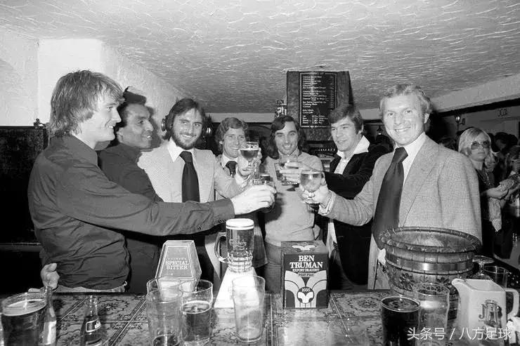 匿名*底卧**爆料系列：足球运动员宿醉逃训是怎样的一种体验？