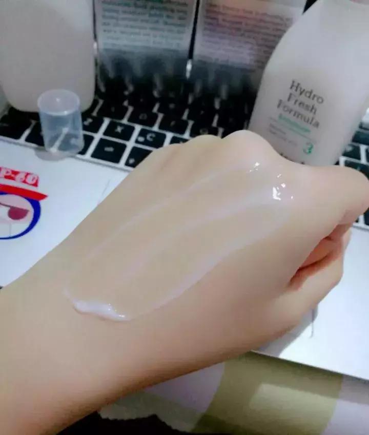 能消掉痘印和变白的水乳,把痘印消掉的神器