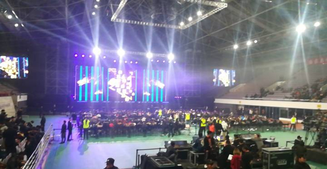 拳王梅威瑟晒金腰带,拳王梅威瑟最新回应