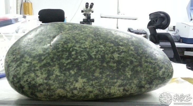 怎样判断珠宝玉石鉴定网站的真假 (如何判断网上的玉石珠宝的真假)