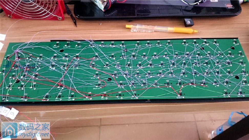 罗技光轴机械键盘,罗技樱桃轴机械键盘