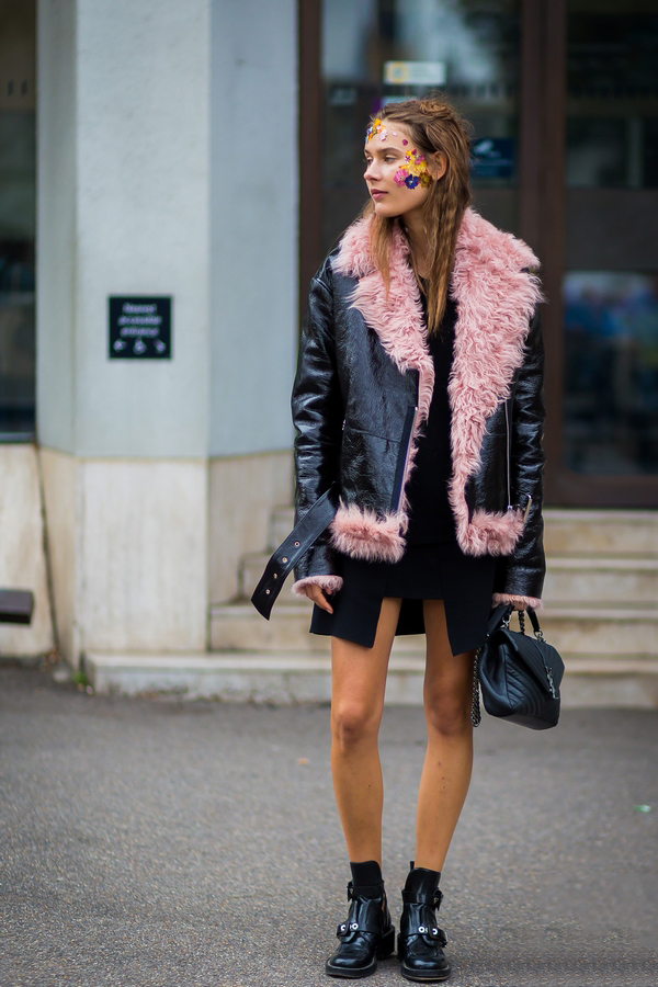 是什么包包，让《美俏》主持人集体为它打call？