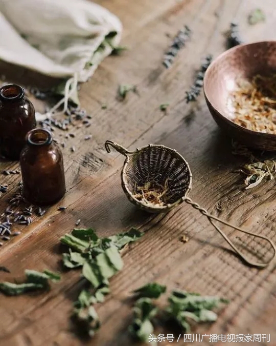 冬季泡脚暖身暖心,驱寒温肺泡脚