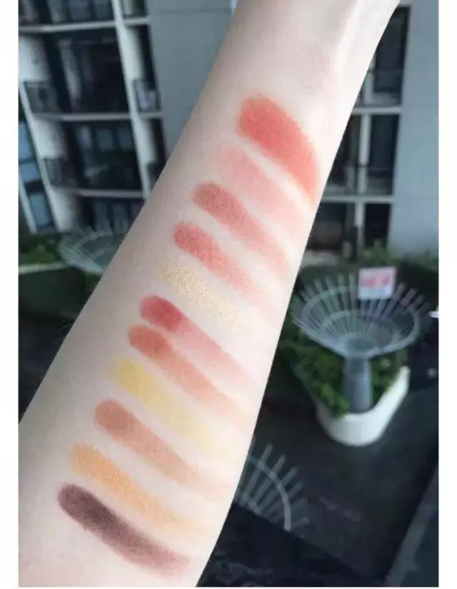 我发现了一个超便宜，东西超好看的彩妆品牌！！