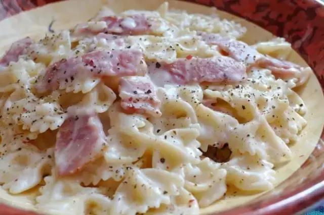 用不完的淡奶油怎么处理,用不完的白奶油下次怎么用