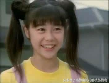 铁甲小宝小百合被蜻蜓队长关起来,铁甲小宝的小百合扮演者叫什么