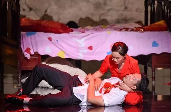 凌潇肃蓝盈莹演员的诞生吻戏,蓝盈莹凌潇肃宋丹丹落泪