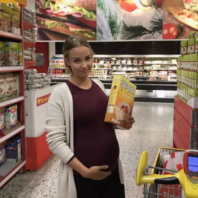 谷物酸奶醇厚香甜又酥脆,搭配谷物脆的酸奶