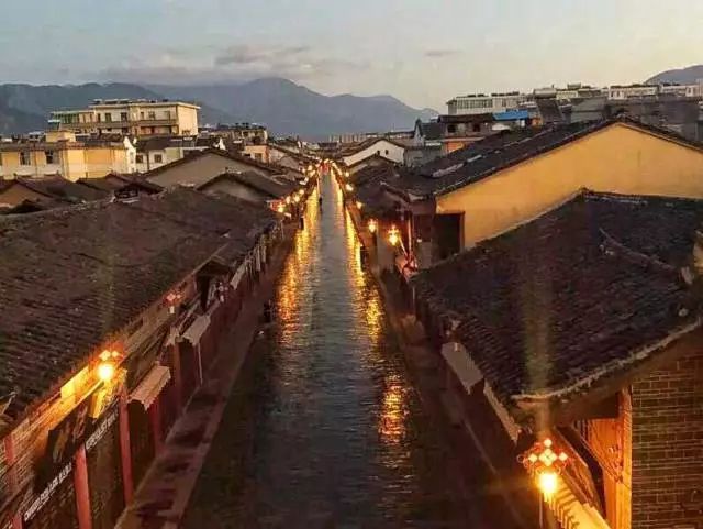 遇见会理|厉害!会理古城登上《华西都市报》占整版篇幅!