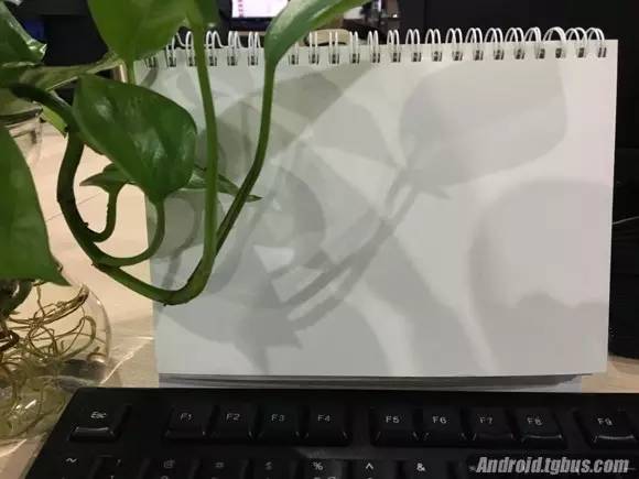 暗！暗！太暗！手机拍照太暗怎么解决？