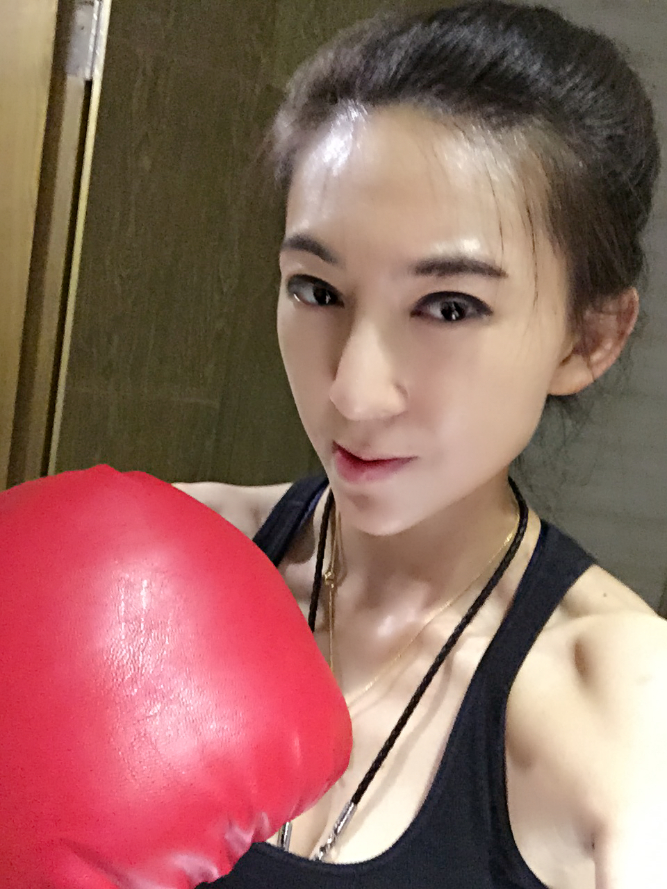 五号车论试驾迈凯伦570s,美女开迈凯伦570s