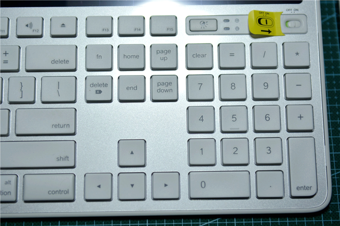 罗技k750无线太阳能键盘,罗技k270无线键盘测评