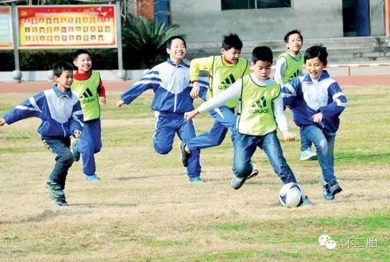 孩子个子矮踢足球有希望吗,小孩踢球长不高有这个说法吗