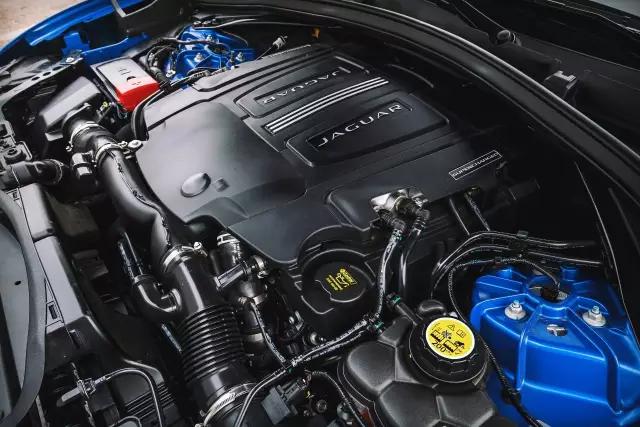 捷豹f-pace3.0t保时捷macans,2022款捷豹f-pace焕新而至