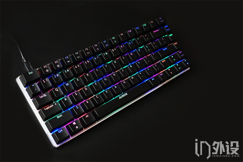黑爵ak33如何调节背光颜色,黑爵极客ak33背光机械键盘