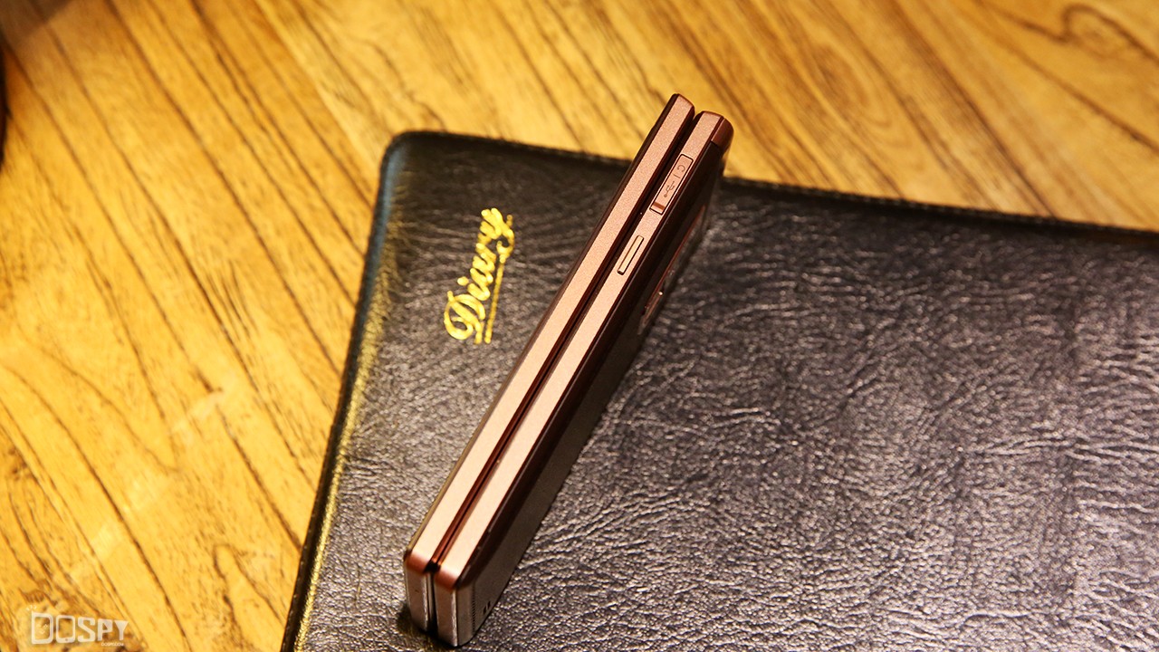 商务的外表商务的芯金立天鉴W909翻盖旗舰手机评测