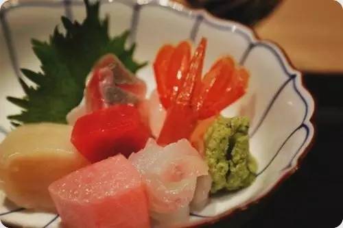 超高级寿司店美味寿司好吃又好玩,尊重食物完整性