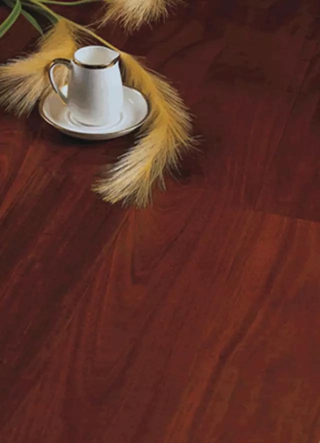 哪种实木地板好适合家用,选地板看预算