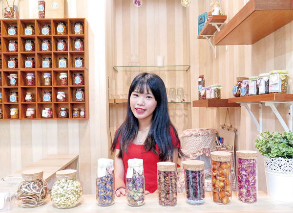 90后小姑娘做微商一年,90后第二次微商创业