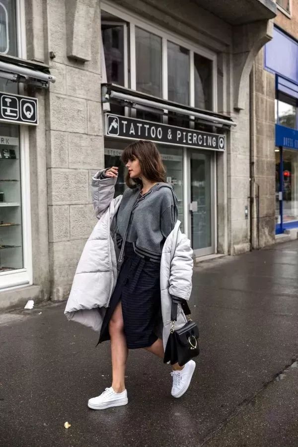 静电粘毛怎么治,衣物处理静电的有效方法