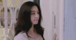 范冰冰一年收入3亿,范冰冰一年赚几个亿