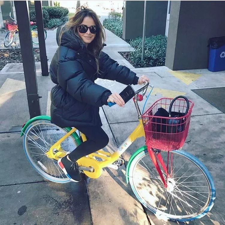 权志龙同款羽绒服穿搭,权志龙穿搭oversize