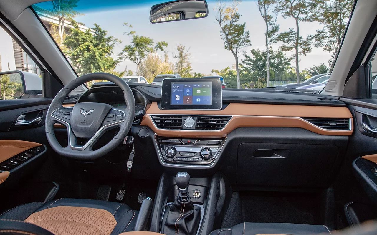 五菱宏光s3试驾爬坡视频,最新款五菱宏光s3测评