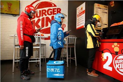 外卖冲锋衣,跑外卖有必要买冲锋衣吗