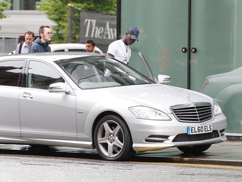 乔丹开豪车兜风,乔丹开兰博基尼