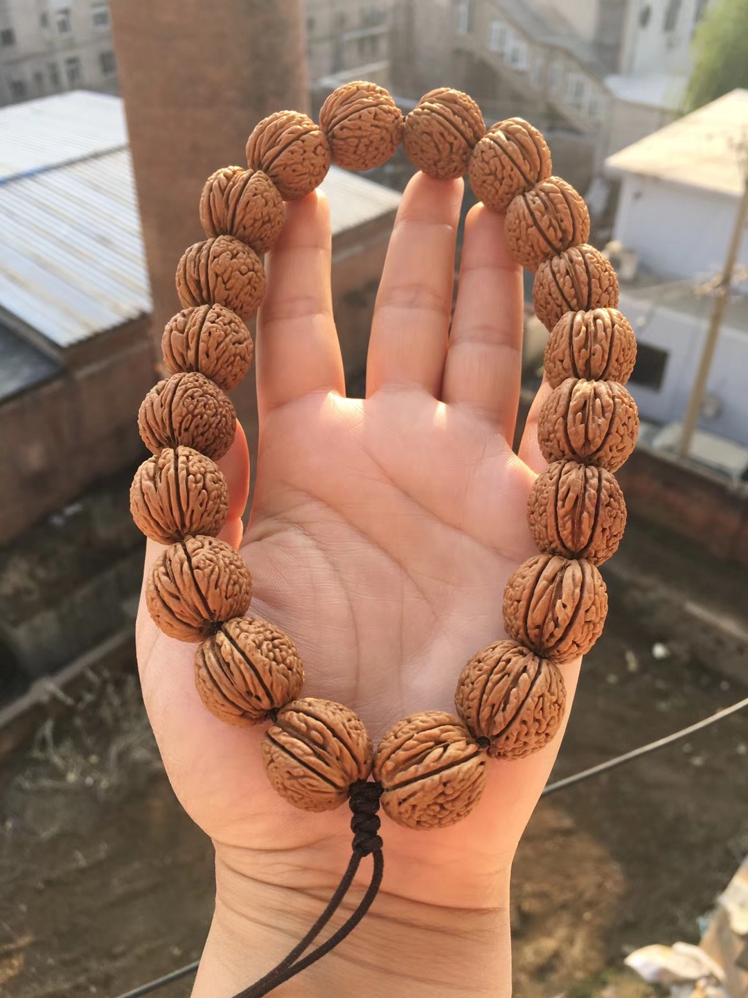 小籽桃核十八罗汉手串的价格,最便宜的桃核手串价格