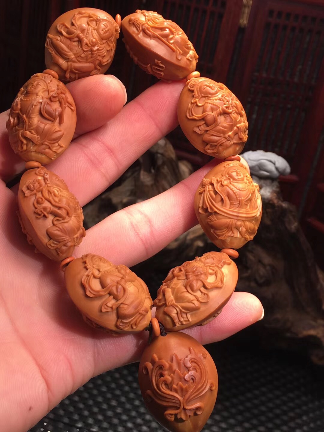 橄榄核里边都干了还容易开裂吗,橄榄核开裂用蛋清还是用502