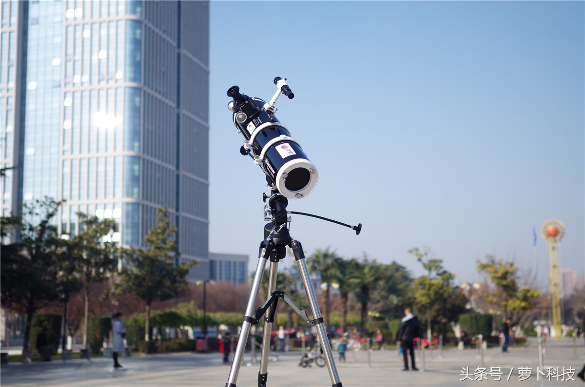 2400mm长焦镜头拍月亮,超远望远镜观月神器