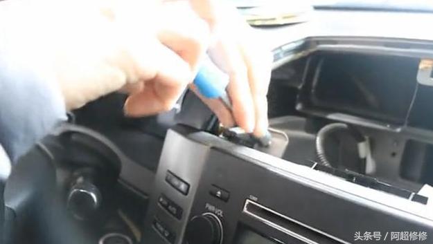 汽车怎么自己装ipad,旧的ipad如何改车载